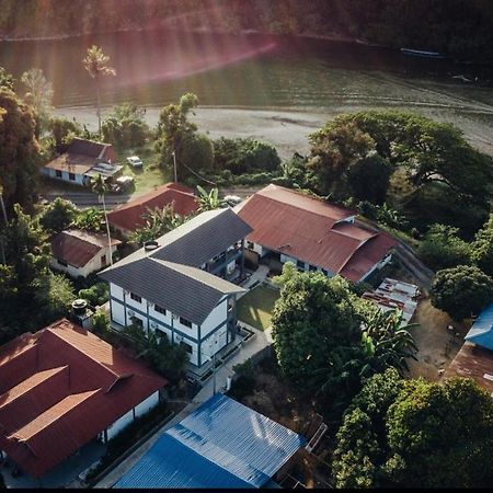 Tebing Guest House Taman Negara Malaysia Kuala Tahan Exterior photo